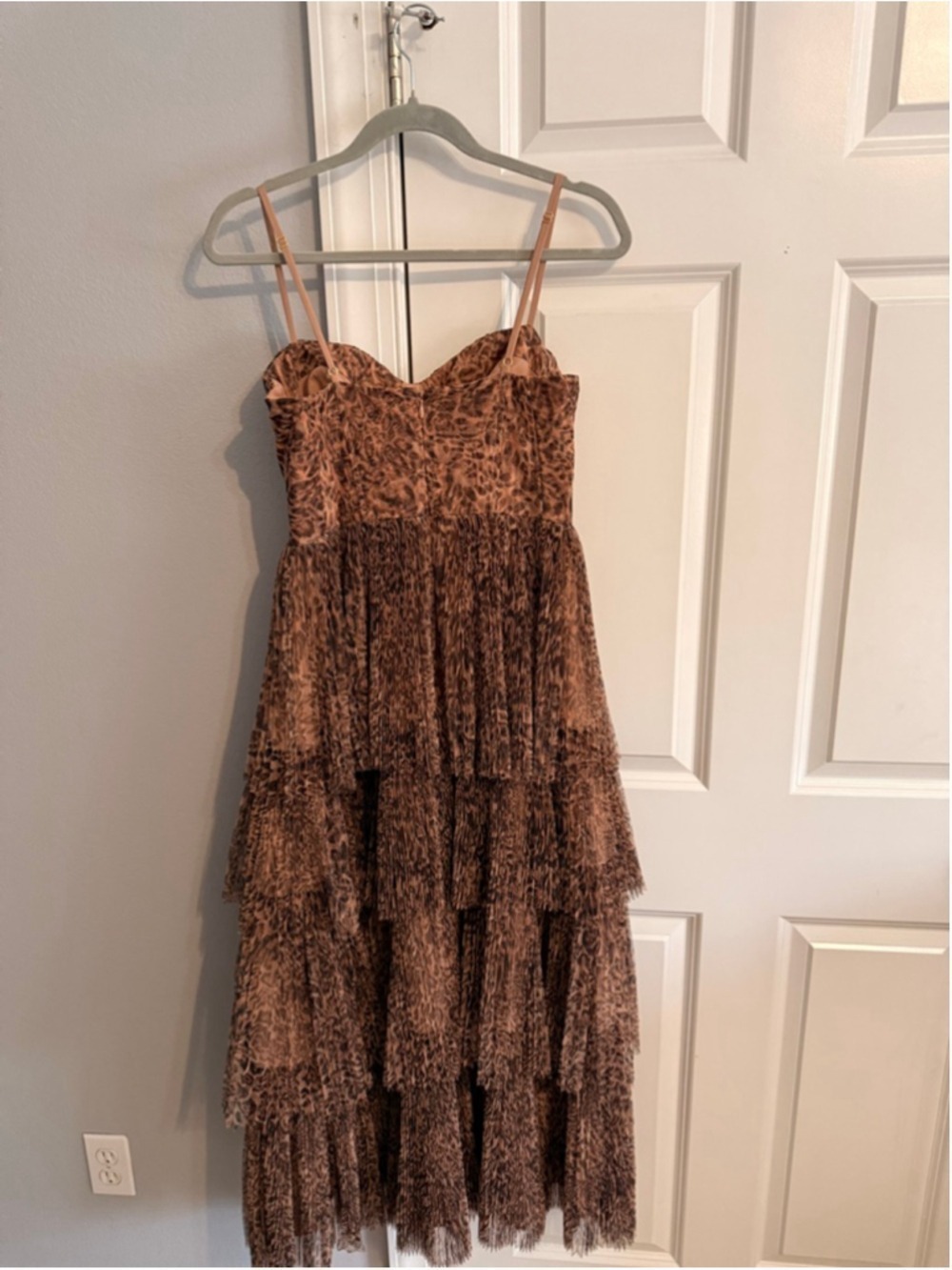 Women's Hutch Brown Black Leopard Print Tiered Midi Dress Size 4 - Picture 5 of 8